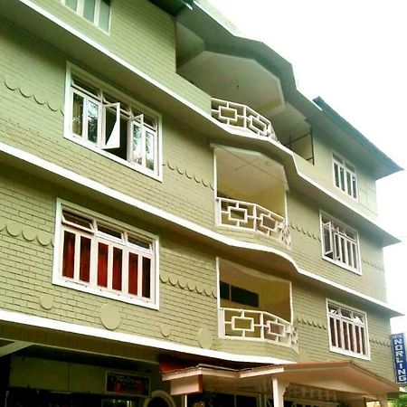 Norling Retreat Hotel Pelling Exterior foto