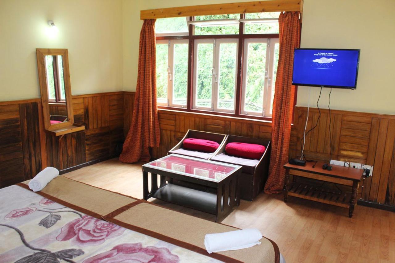 Norling Retreat Hotel Pelling Exterior foto
